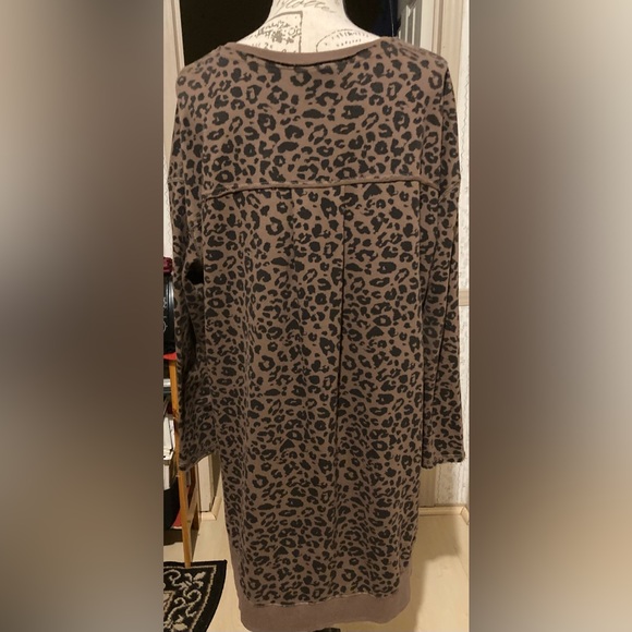 Ladies Size Large White Crow Leopard Tunic Split Sides - Picture 6 of 16